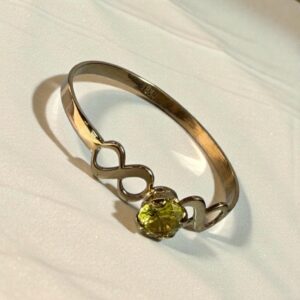 Anillo Infinito juvenil piedra Oro 18k