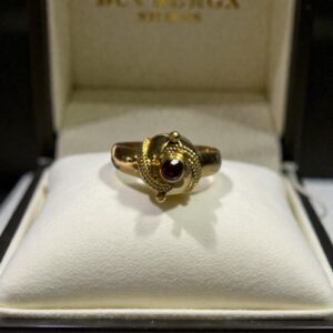 Anillo Chevalier Oro 18k