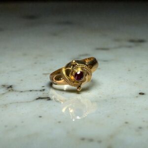 Anillo Chevalier Oro 18k