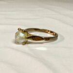 Anillo Perla cultivada modelo Pistilo Oro 18k