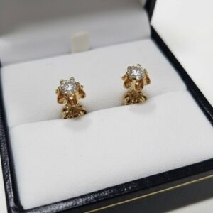 Aros Modelo Italianos 1.4 Gr en Oro 18k Circon