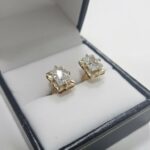 Aros Chatón Cuadrado Circón suizo 18K 2.4 Gr