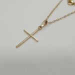 Cadena 1.8 Gr y Cruz 0.8 Gr 18 K 50 Cm