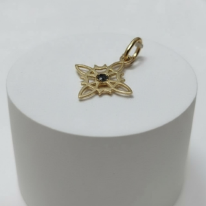 Nudo De Bruja 0.8 Gr 18K