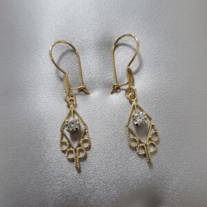 Aros Nórdicos Circón suizo 2,4 Gr 18K