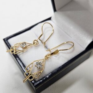 Aros Nórdicos Circón suizo 2,4 Gr 18K